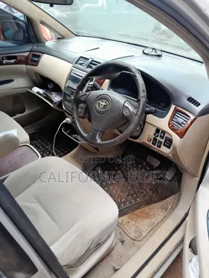 Toyota Ipsum 2000 Silver