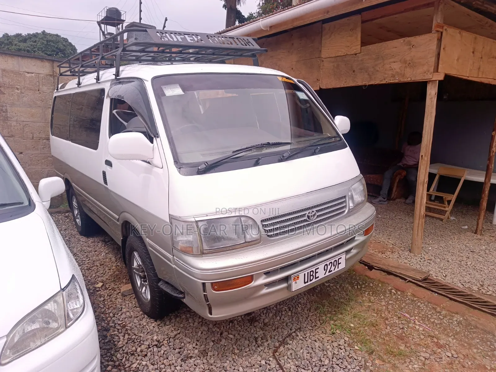 Toyota HiAce 1999 White