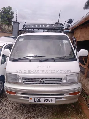 Toyota HiAce 1999 White