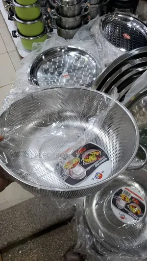 Shallow Stainless Steel Colander/Strainer