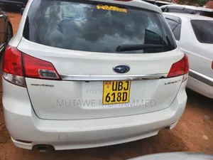 Subaru Legacy 2010 White