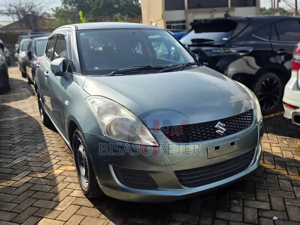 Suzuki Swift 2012 Gray
