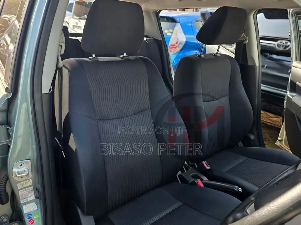 Suzuki Swift 2012 Gray