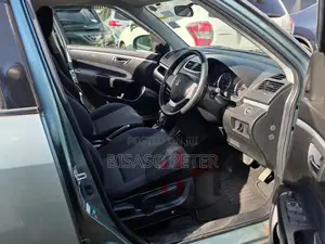 Suzuki Swift 2012 Gray