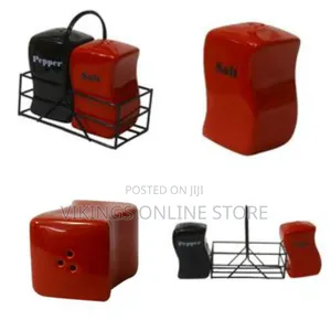 Pepper and Salt Shaker - Black and Red