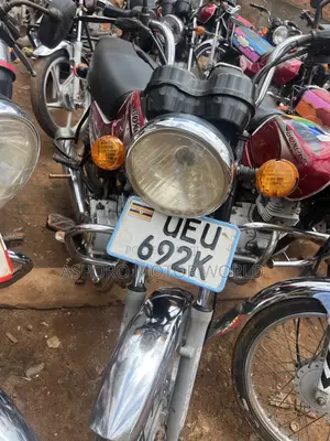 Bajaj Boxer 100 2021 Red