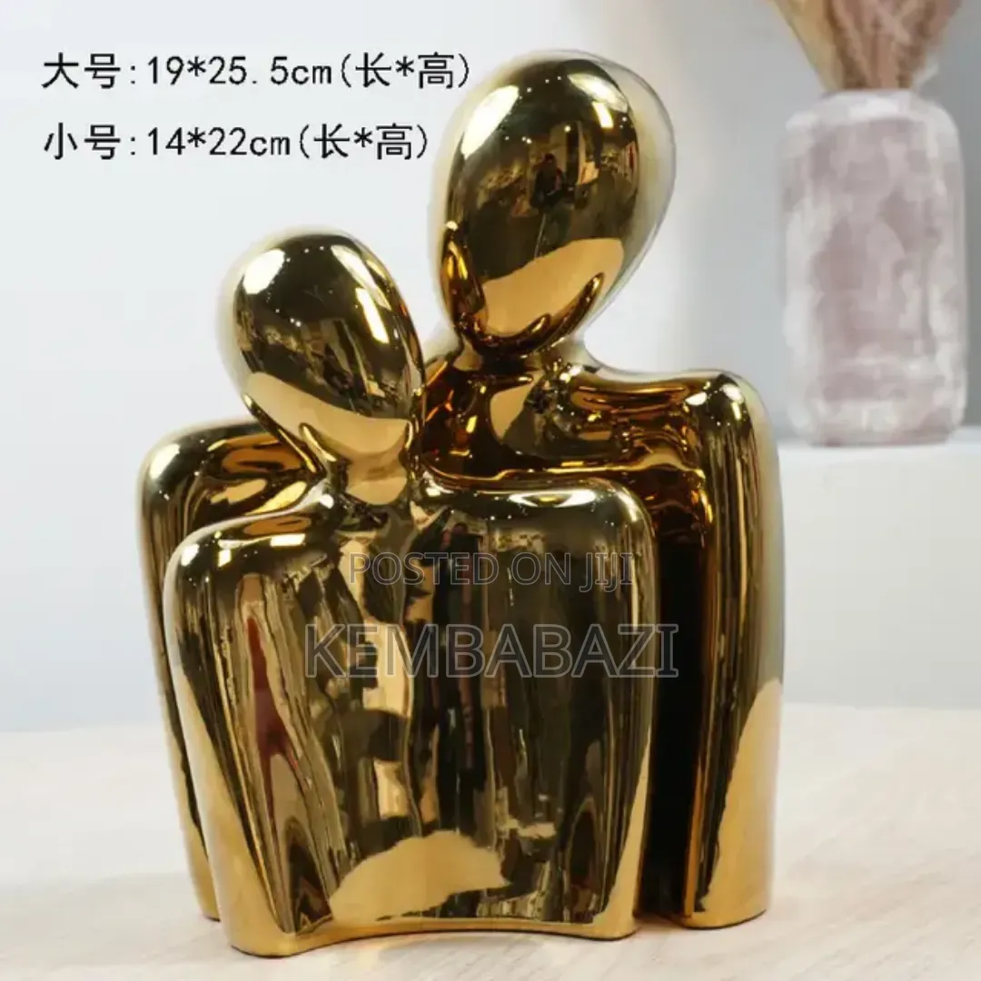 Gold Couple Statue /Figurine