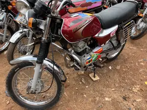 Bajaj Boxer 100 2021 Red