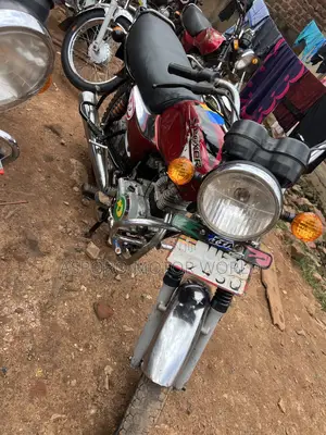Bajaj Boxer 100 2021 Red