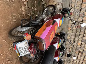 Bajaj Boxer 100 2021 Red