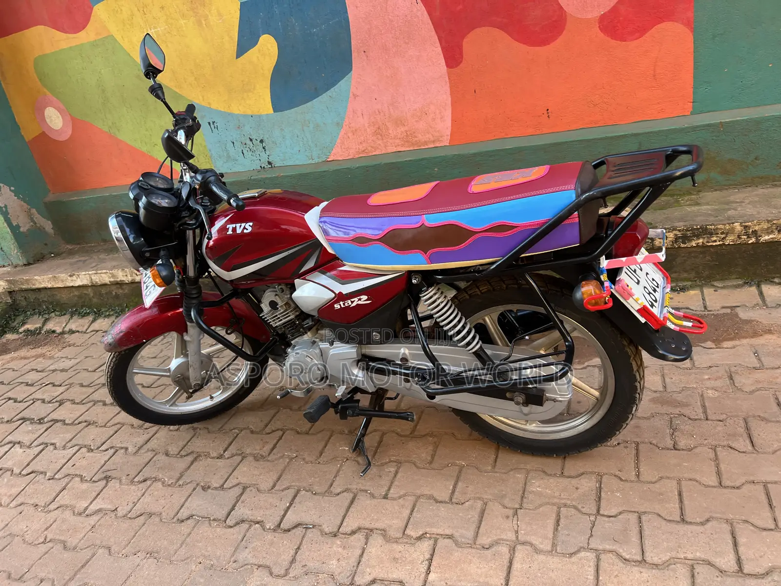 TVS HLX 125 2022 Red