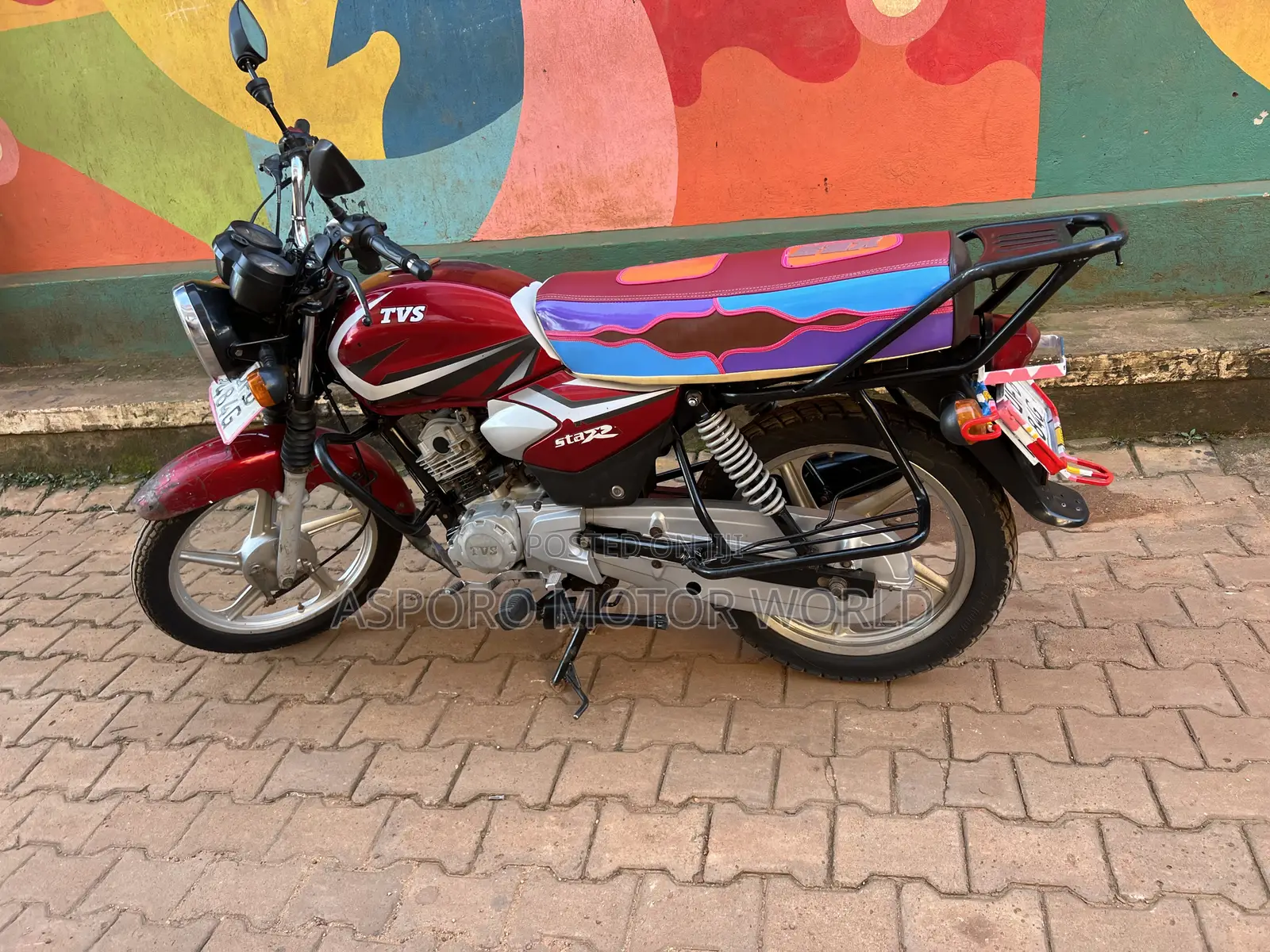 TVS HLX 125 2022 Red
