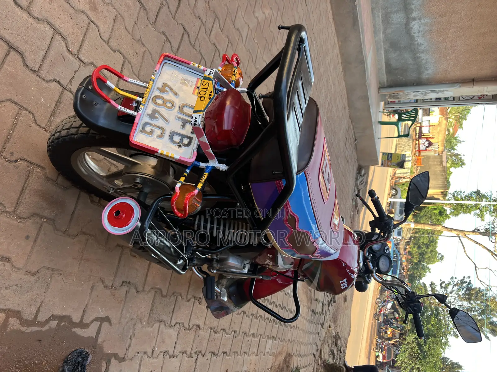 TVS HLX 125 2022 Red