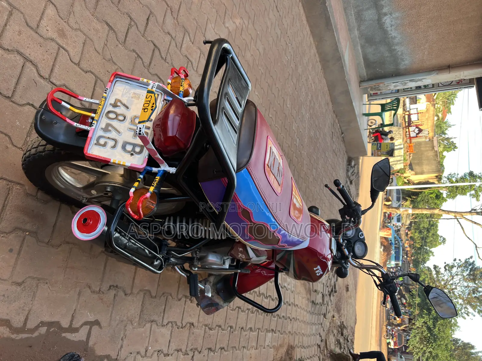 TVS HLX 125 2022 Red