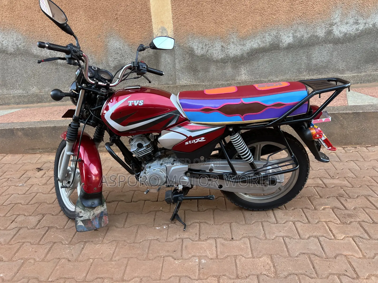 TVS HLX 125 2022 Red