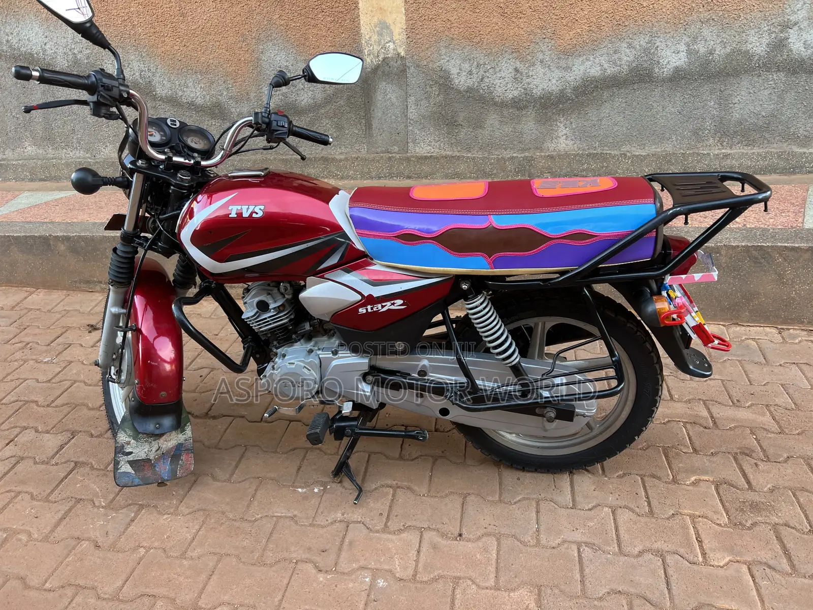TVS HLX 125 2022 Red