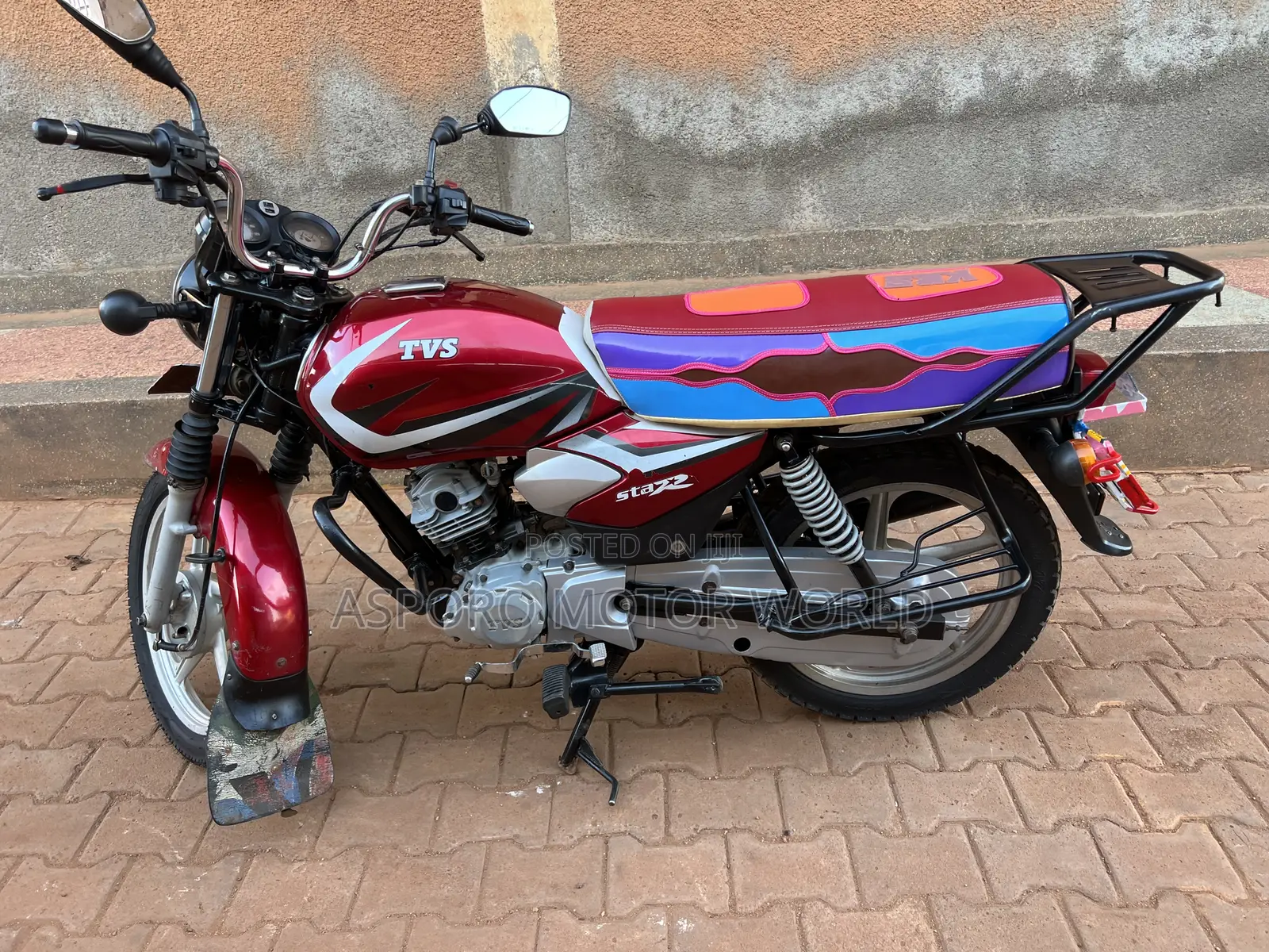TVS HLX 125 2022 Red