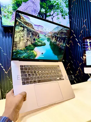 Laptop Apple MacBook 2019 36GB Intel Core i7 SSD 512GB