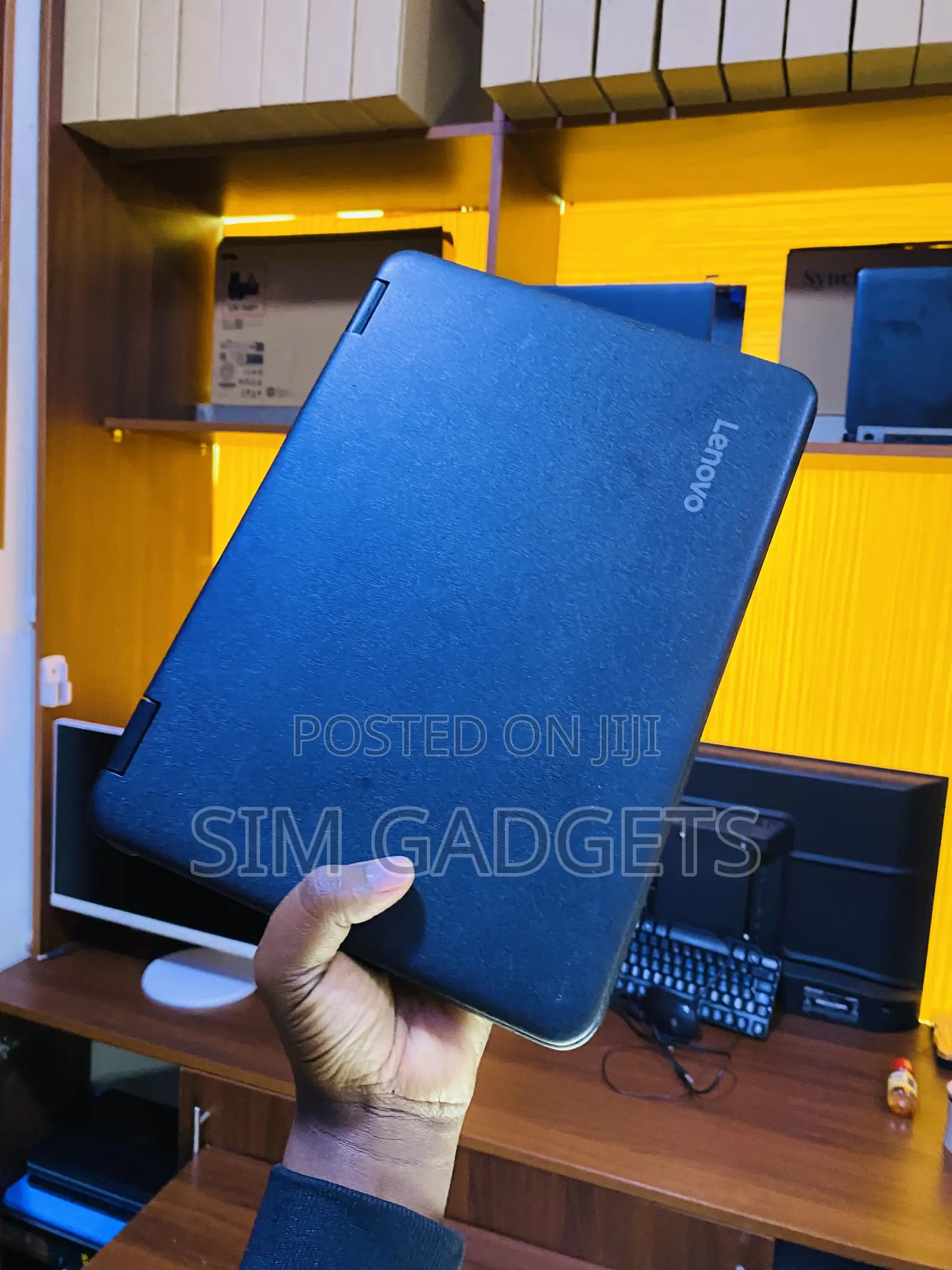 Laptop Lenovo 4GB Intel Celeron SSD 128GB
