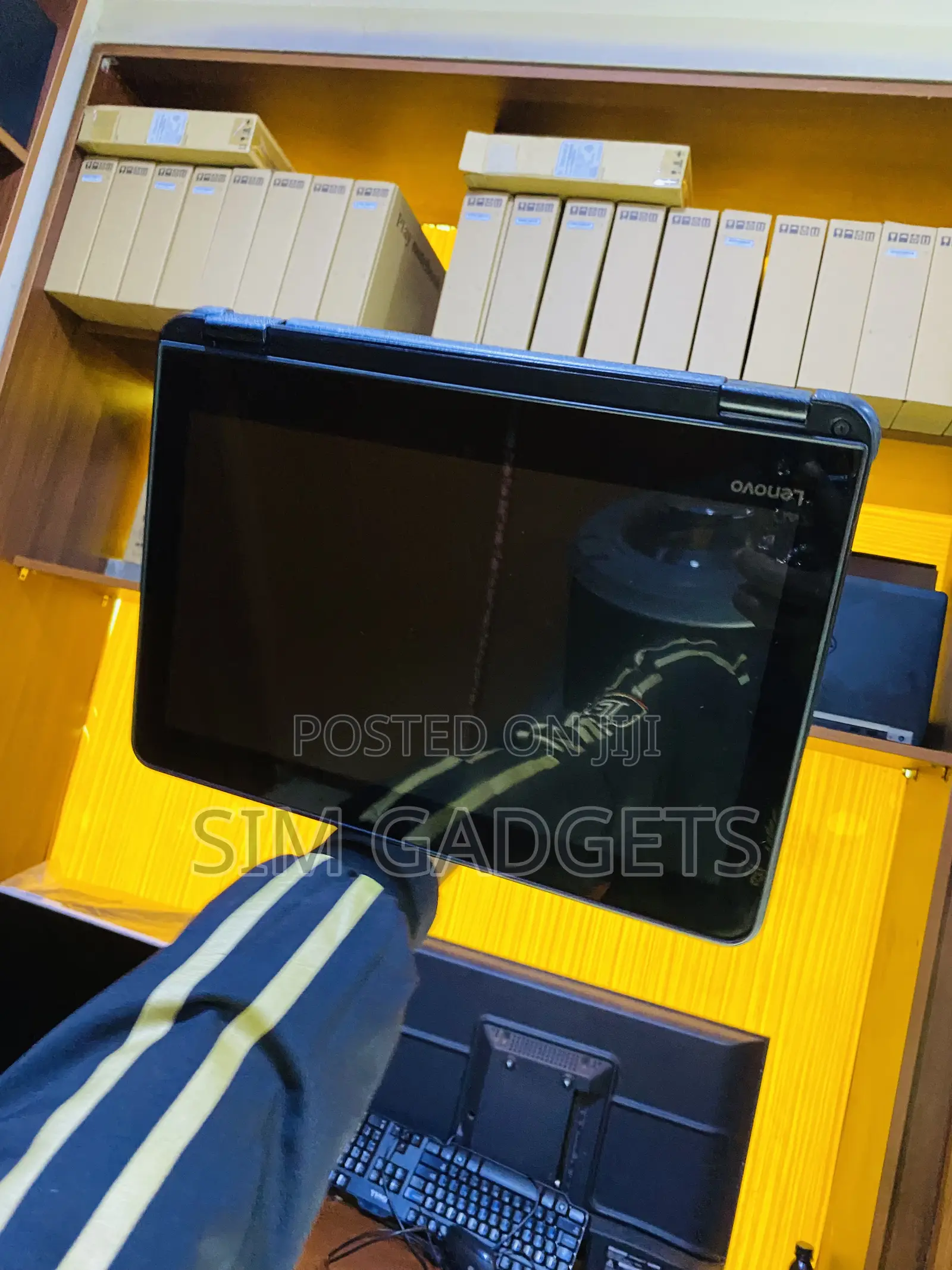 Laptop Lenovo 4GB Intel Celeron SSD 128GB