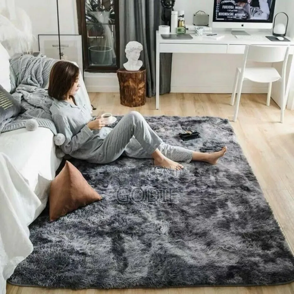 Modern Fluffy Center Carpet (2×2.5)M