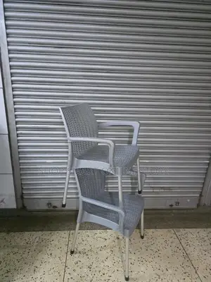 Garden Dining Plastic Chair Plastic Chair Metallic Legs