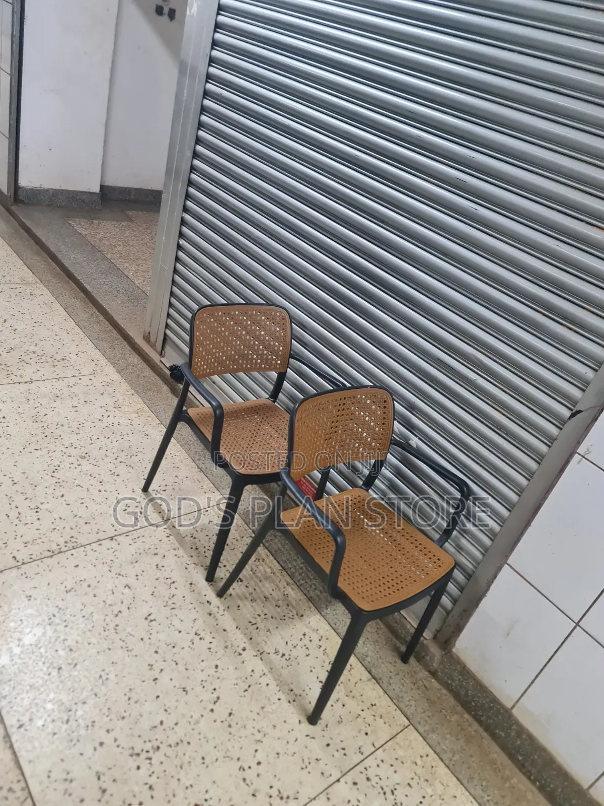 Chilling Indoor Outdoor Plastic Chairs Plastic Chairs