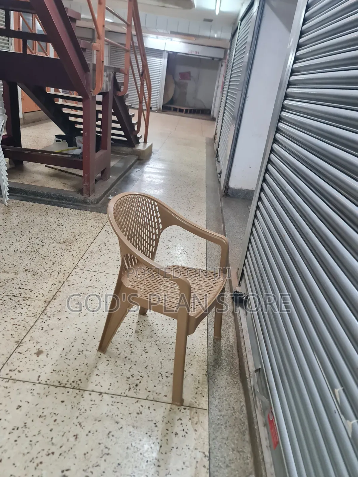 Bentley Plastic Chairs Plastic Chairs