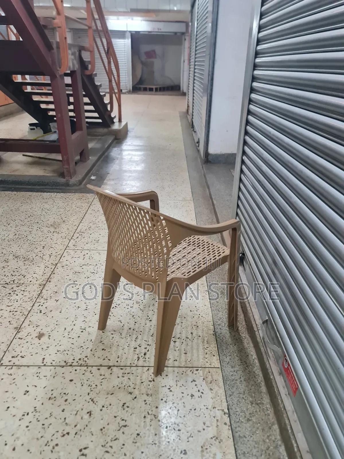 Bentley Plastic Chairs Plastic Chairs