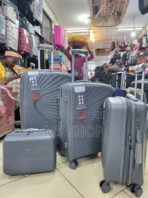 Modern Hard Cover Travel Luggage Set 4pcs With Smooth Wheels