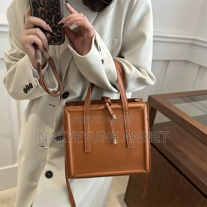 Women’S Letro Handbag