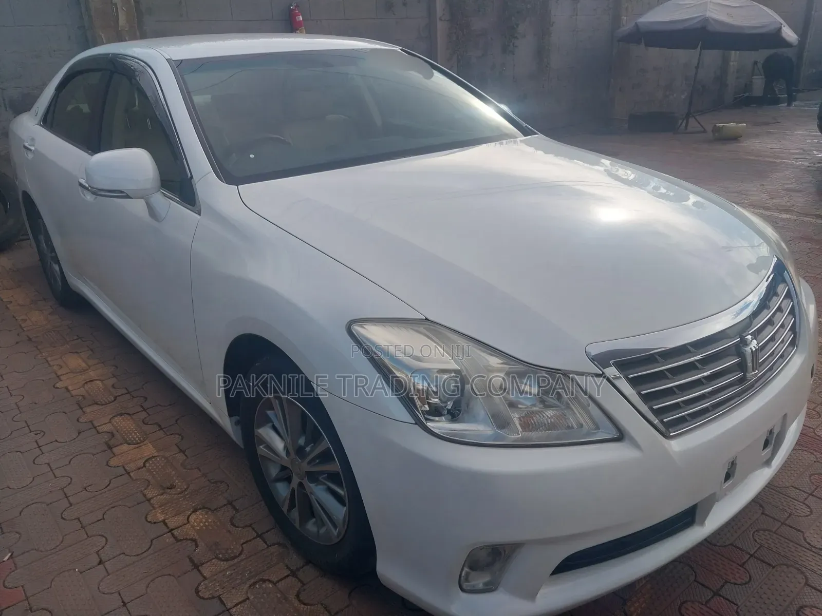 Toyota Crown 2012 White