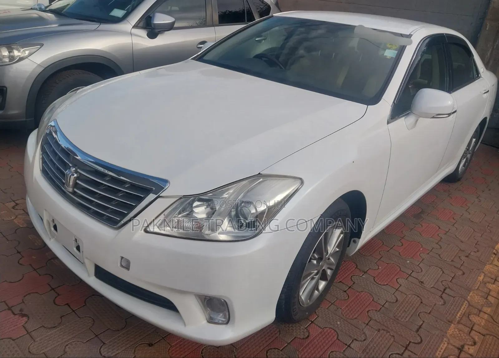 Toyota Crown 2012 White