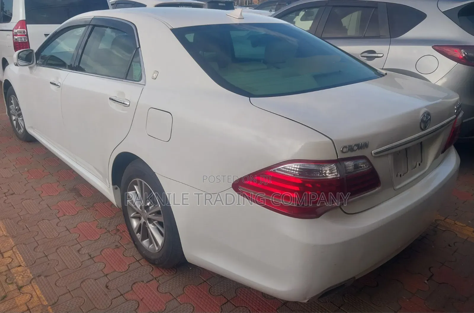 Toyota Crown 2012 White