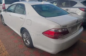 Toyota Crown 2012 White