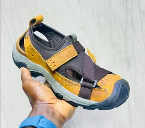 Bakko Teva Sneakers