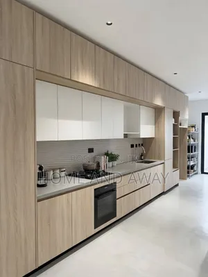 Italian Kitchen Cabinets in Any Colour 910,000/- Per Running Meter