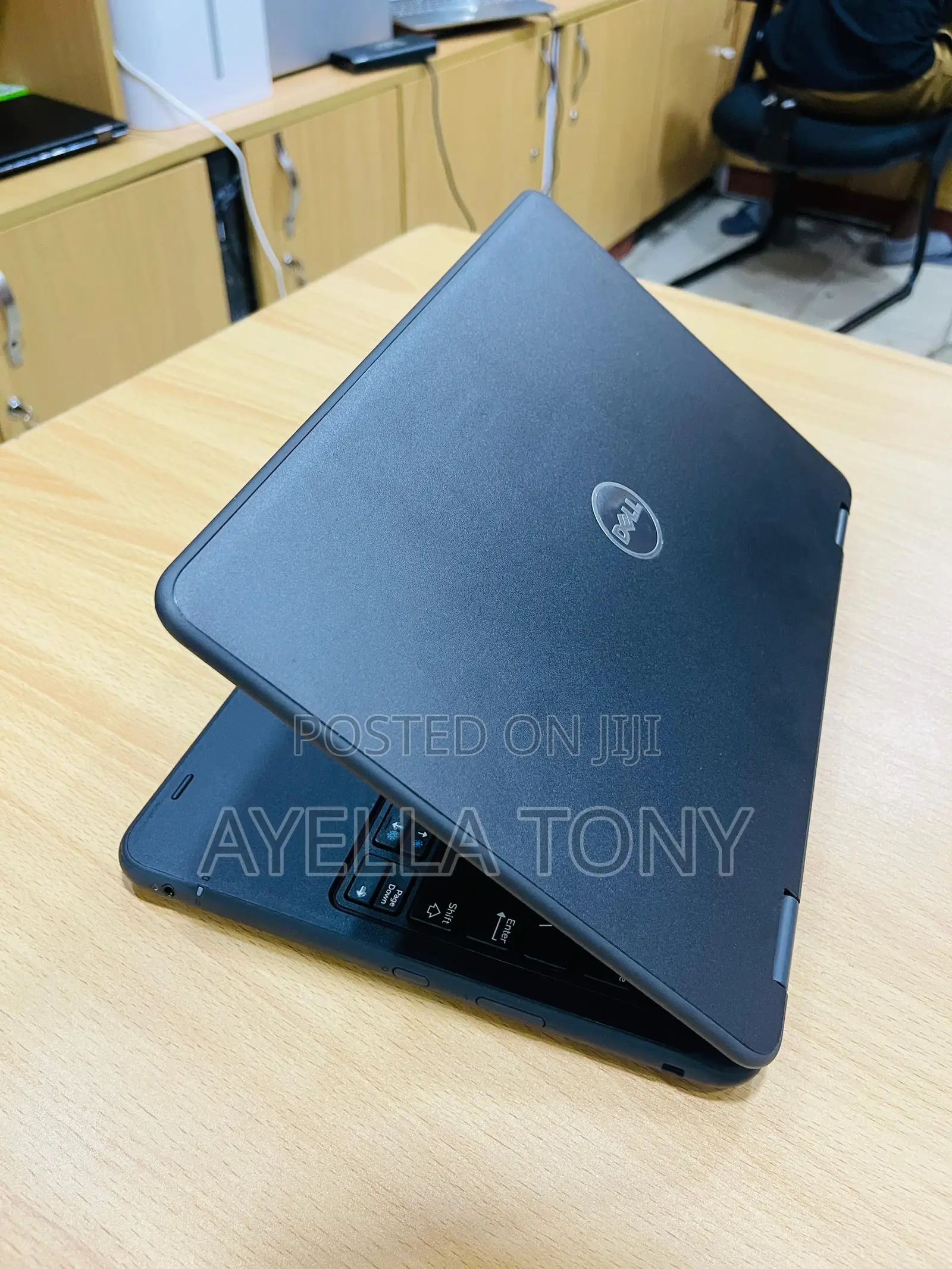 New Laptop Dell Latitude 3189 4GB Intel Celeron SSD 128GB