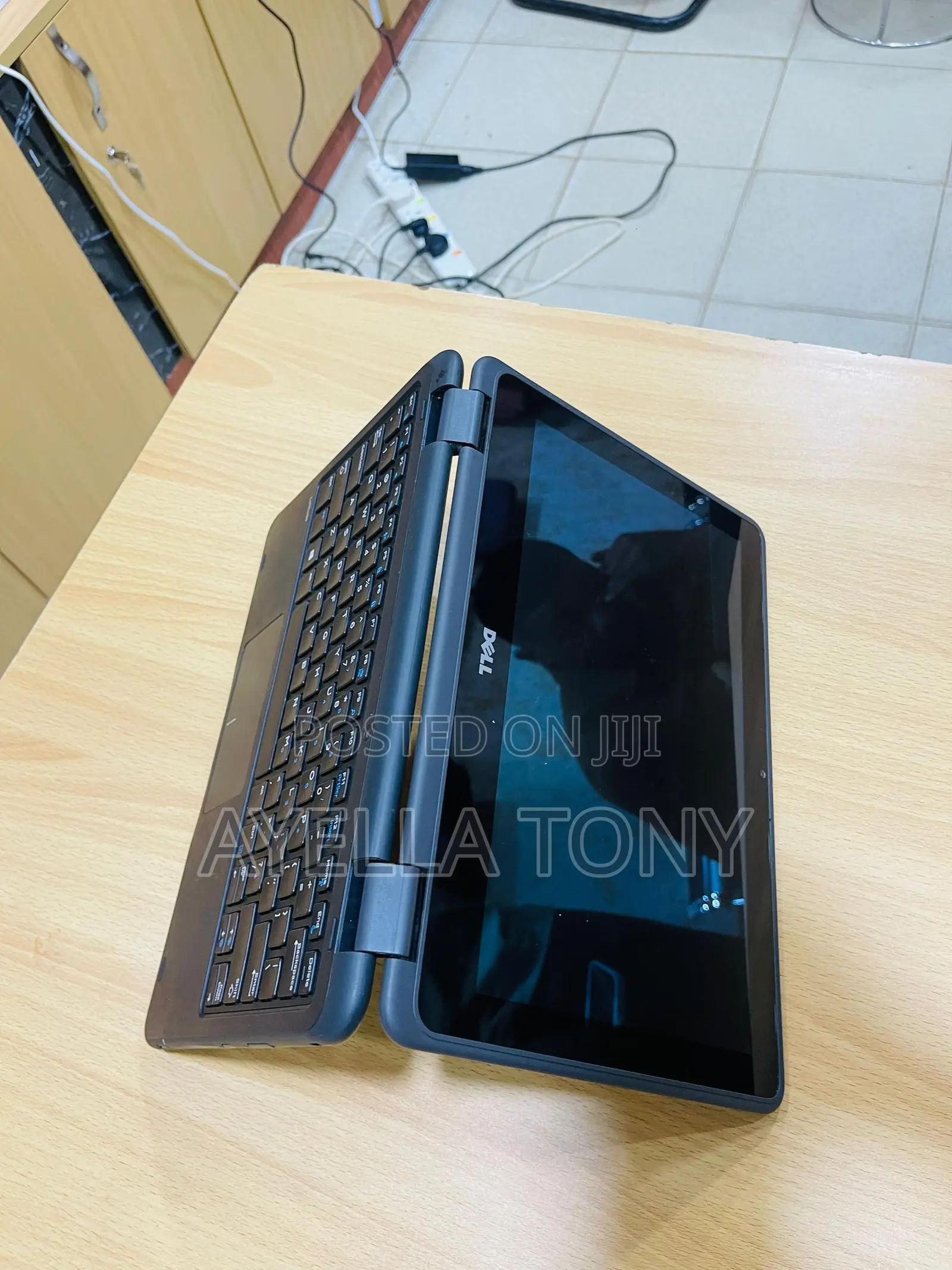 New Laptop Dell Latitude 3189 4GB Intel Celeron SSD 128GB