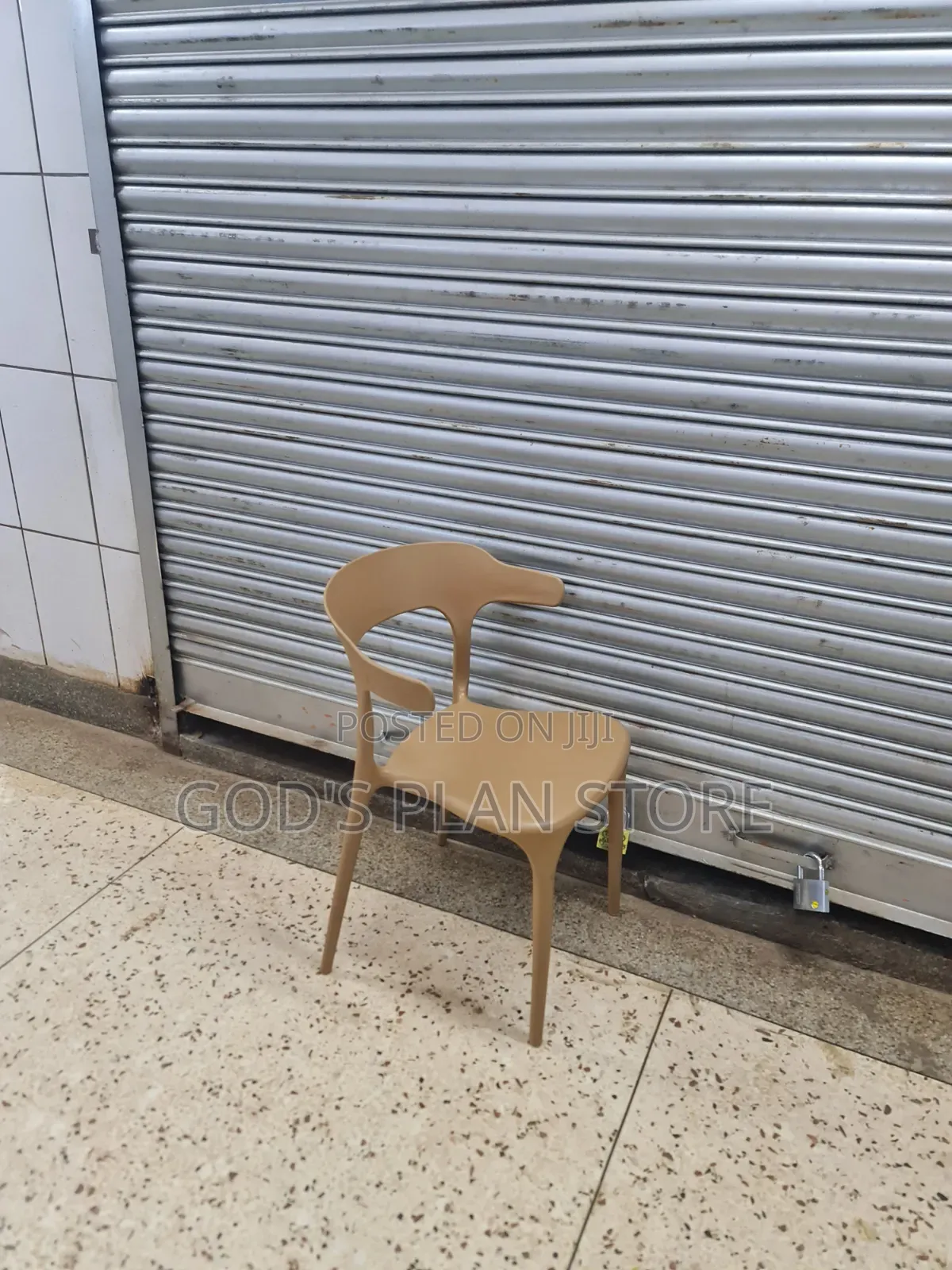 Chalk Legs Plastic Chairs Plastic Chairs