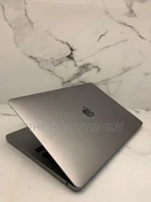 New Laptop Apple MacBook 2019 16GB Intel Core i7 SSD 256GB