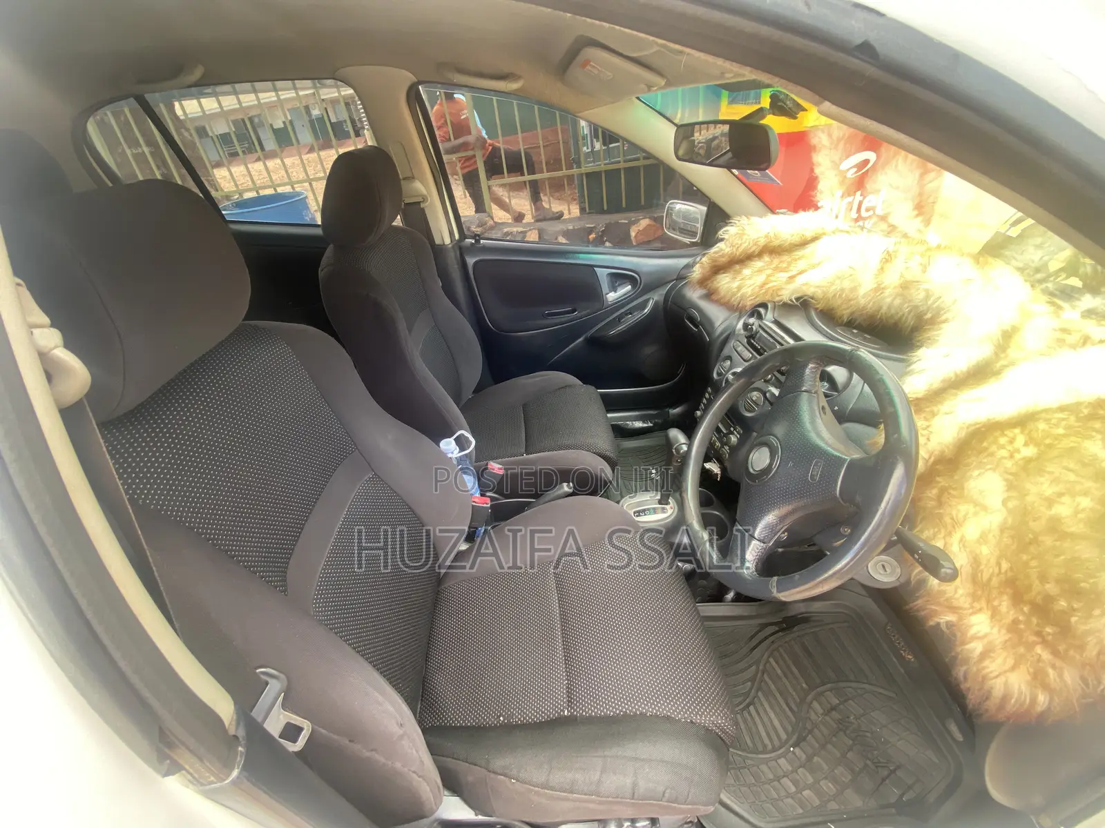 Toyota Vitz 2011 White