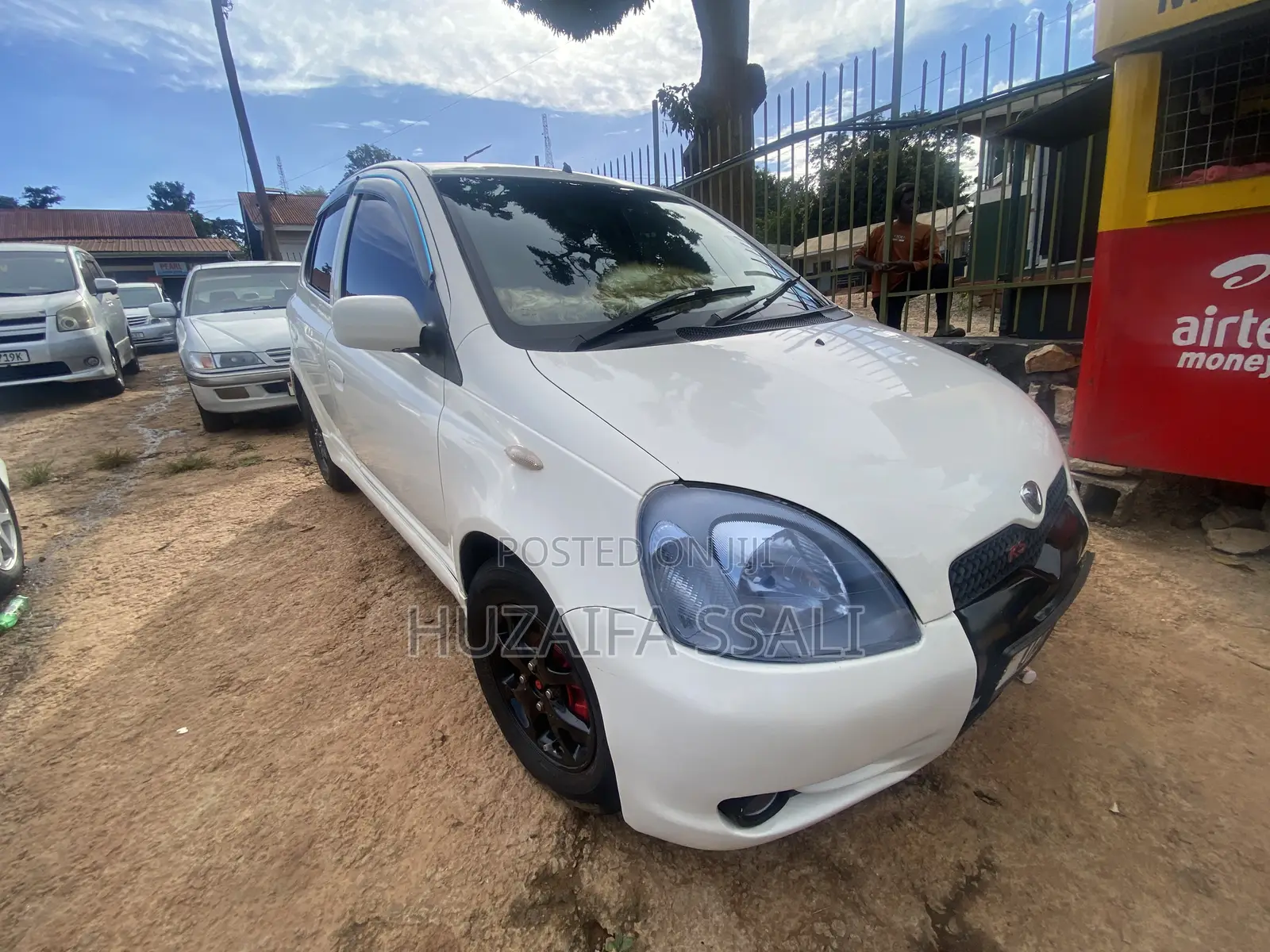 Toyota Vitz 2011 White
