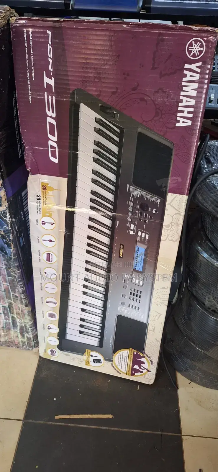 Yamaha Keyboard PSR I300
