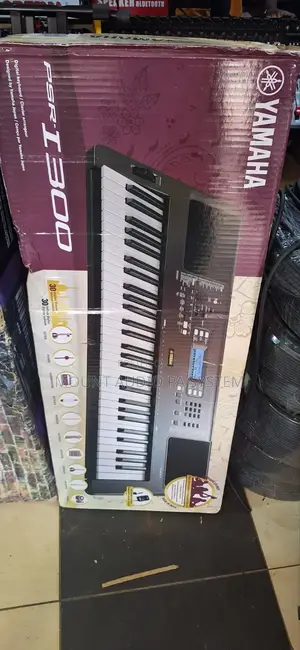 Yamaha Keyboard PSR I300
