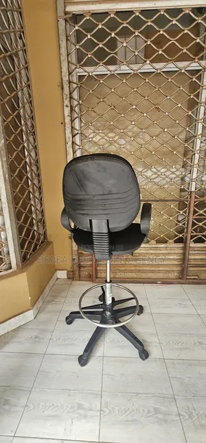 High Counter Rotating Office Chair