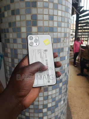 Apple iPhone 12 64 GB Black