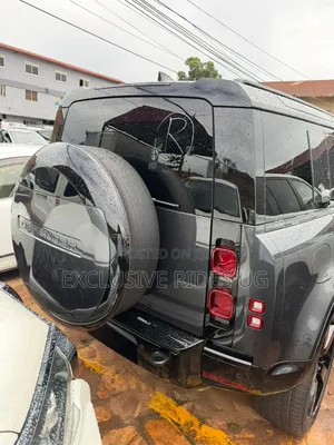 Land Rover Defender 2024 Black
