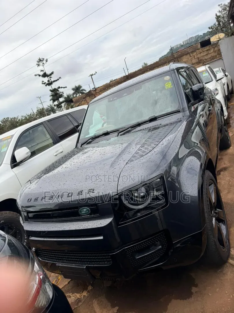 Land Rover Defender 2024 Black