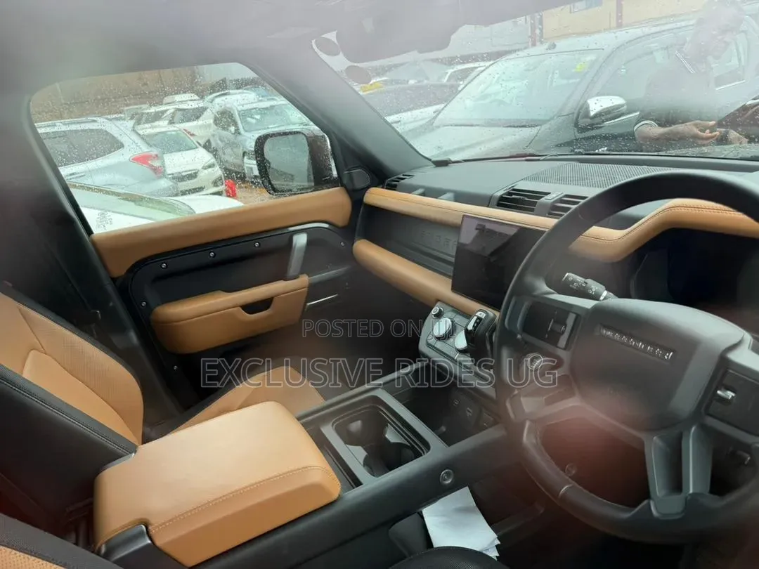 Land Rover Defender 2024 Black